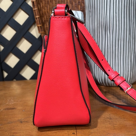 EUC Kate Spade Bright Red Adel Medium Zip Top Crossbody Adjustable Strap - Picture 8 of 16